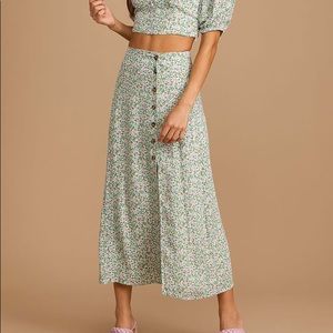 Lulu’s ditsy floral midi skirt